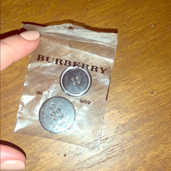 burberry jacket buttons